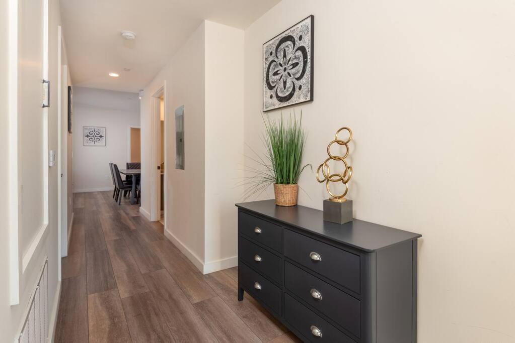 Luxurious Penthouse In Beverly Hills - Sleeps 10 Appartamento